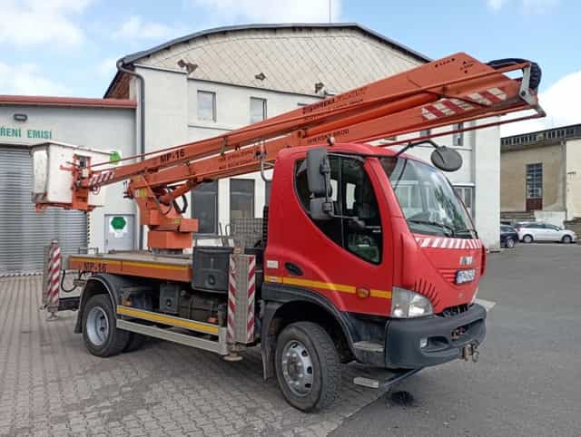 Prodám Avia D120 4x4 montážní plošina