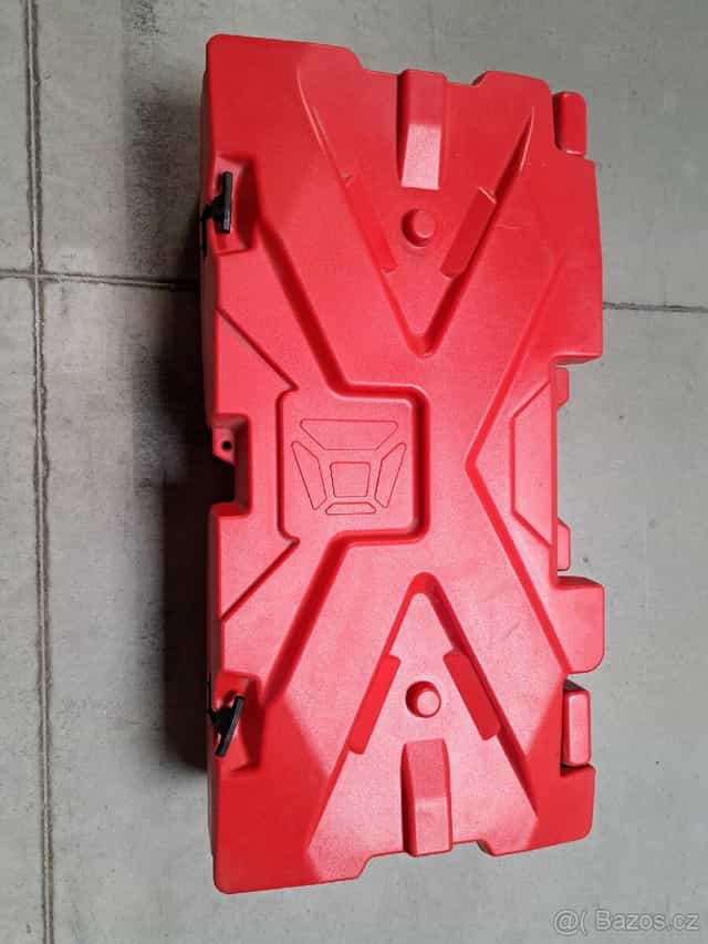 Univerzalní box Tesseract X