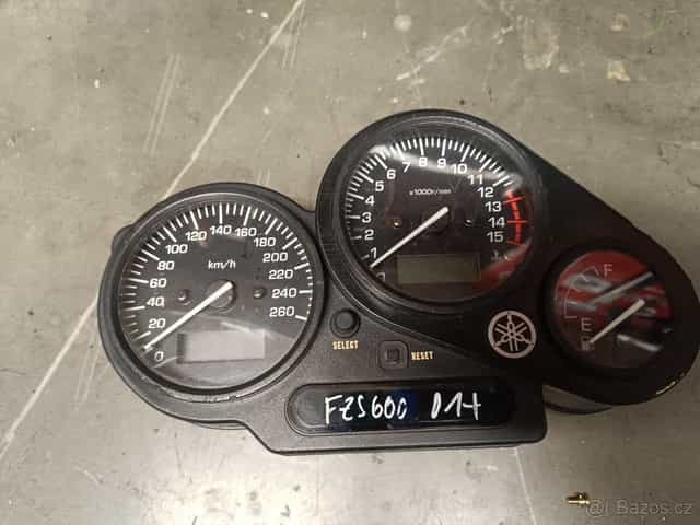 Budíky Yamaha FZS 600 Fazer