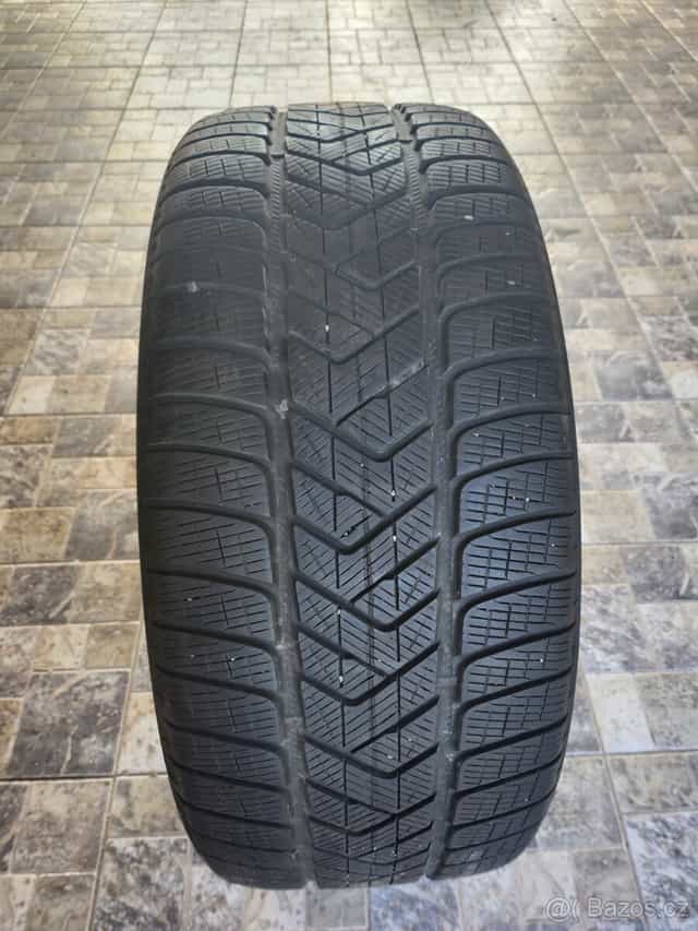 Zimni pneu SUV offroad Pirelli 275/45/R20