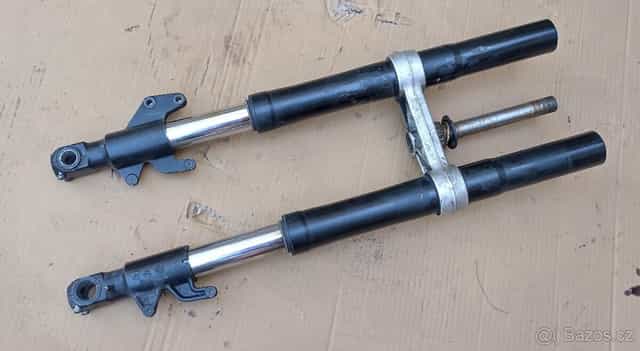 Aprilia RS 125 přední vidlice