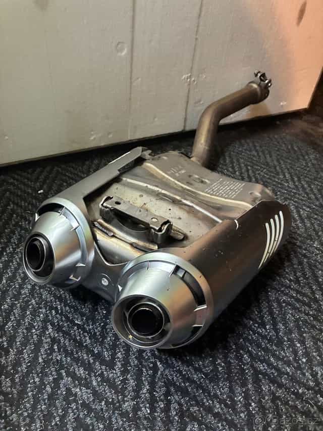 Výfuk Yamaha FZ6n 2005