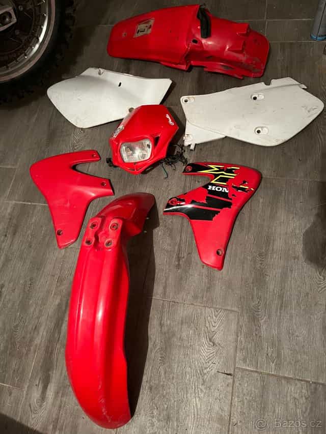 Honda xr 650r plasty