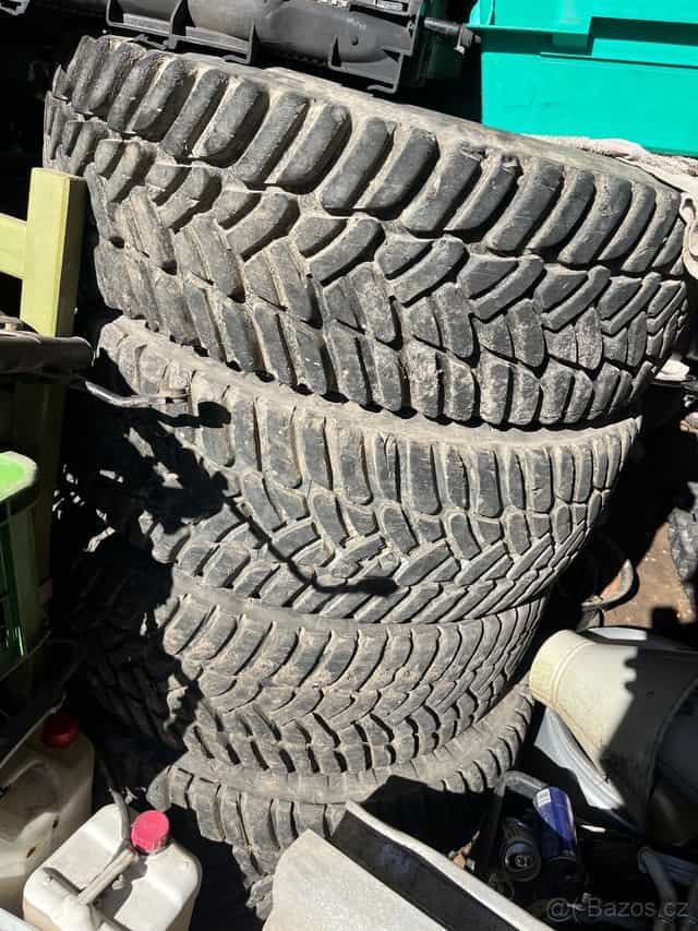 35x12,5 r15 Offroad pneu
