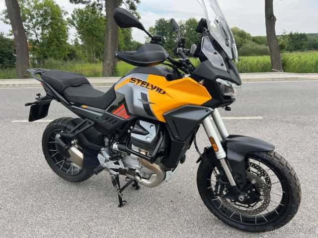 Moto Guzzi V 100 Stelvio