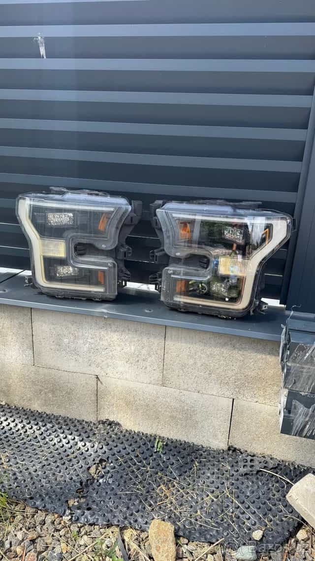 Přední světla f150 Raptor