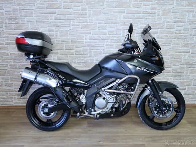 Suzuki DL650 V-Strom původ ČR, servisní kniha, bohatá výbava