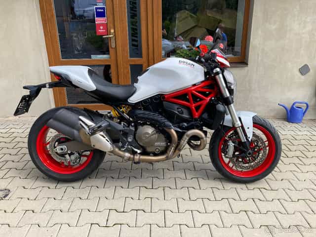 Ducati Monster 821