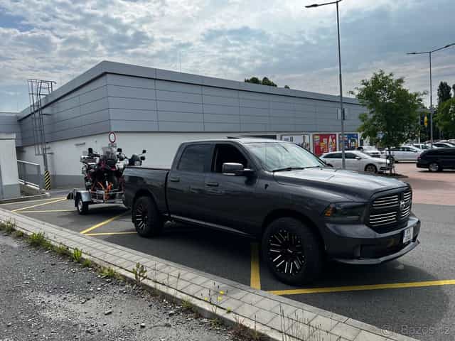 RAM 1500 5.7 Hemi