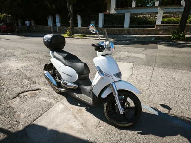 Aprilia Scarabeo 300i