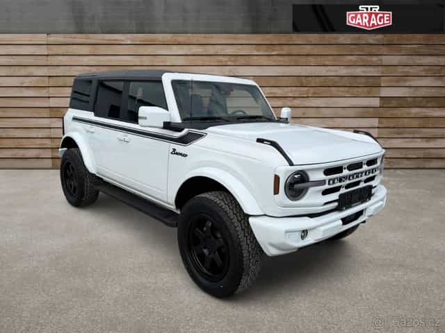 BRONCO WHITE BY STR GARAGE