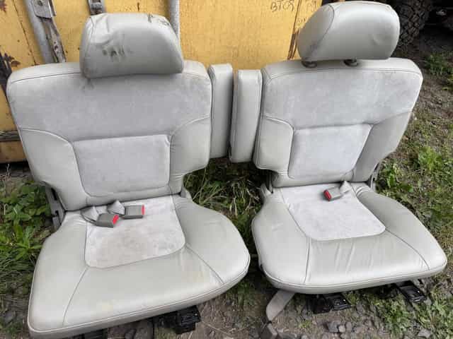 Zadní řada sedaček Nissan Patrol Y61 kraťas