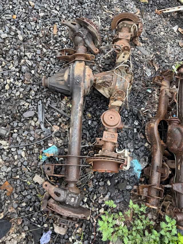 Napravy Nissan Patrol GR60