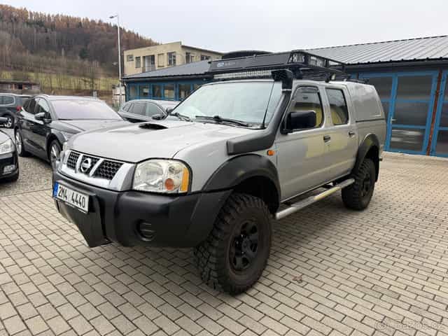 Nissan NAVARA 2.5 TDi 4x4 NAVIJÁK UZÁVĚRKA