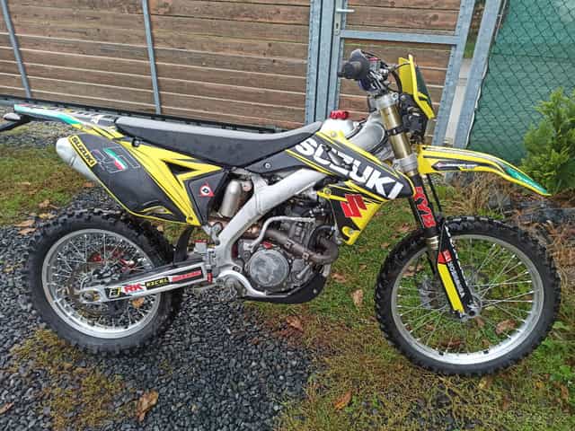 Suzuki RMZ 250 R.V.2015