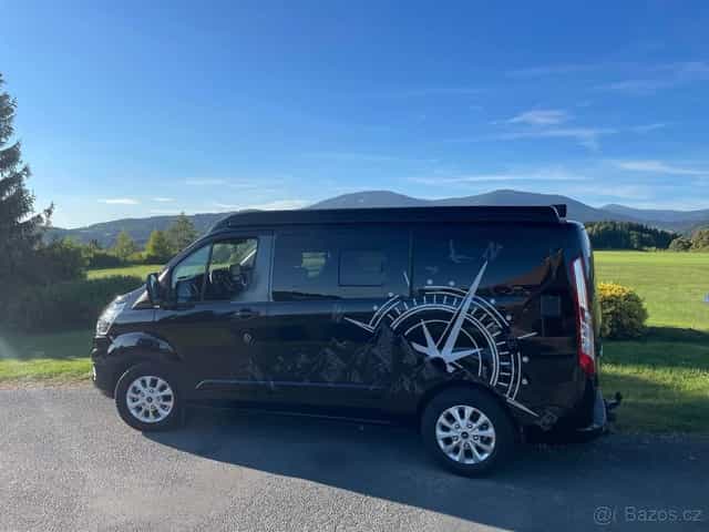 Obytná dodávka Ford Custom, výborný stav, najeto 14700km