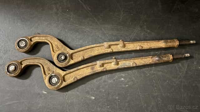 Přední ramena Nissan Patrol