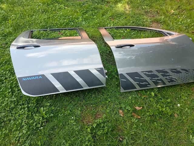 NISSAN NAVARA D23 DVEŘE PRAVÉ Z RV 2021 PĚKNÉ P.P. A P.Z.