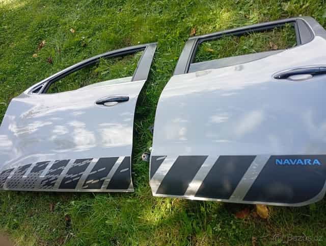 NISSAN NAVARA D23 DVEŘE LEVÉ Z RV 2021 PĚKNÉ L.P. A L.Z.