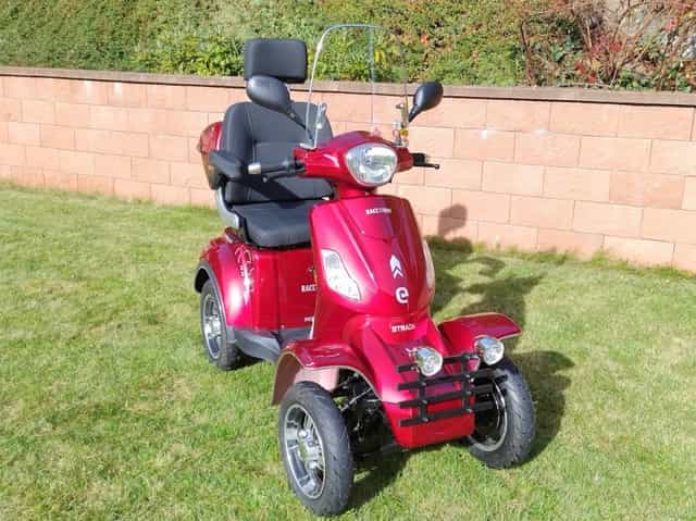 Elektrická čtyřkolka
