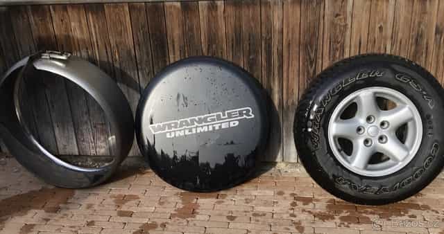 Rezervní kolo Jeep Wrangler