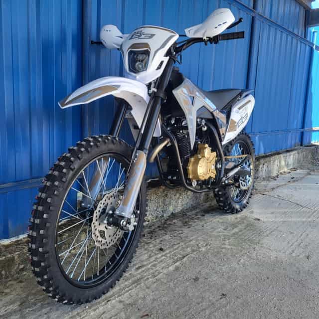 Enduro ASIX XB-83 250cc 21/18