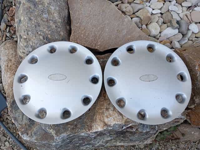 2 poklice,celoplošné kryty kol Ford Sierra, Escort