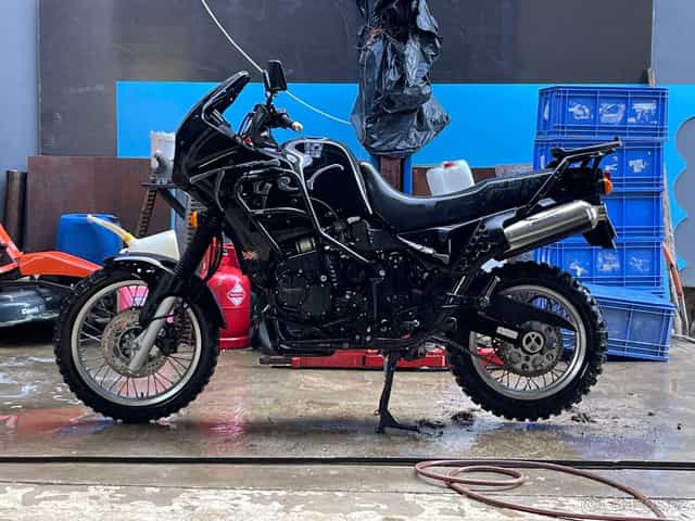 Triumph tiger 900