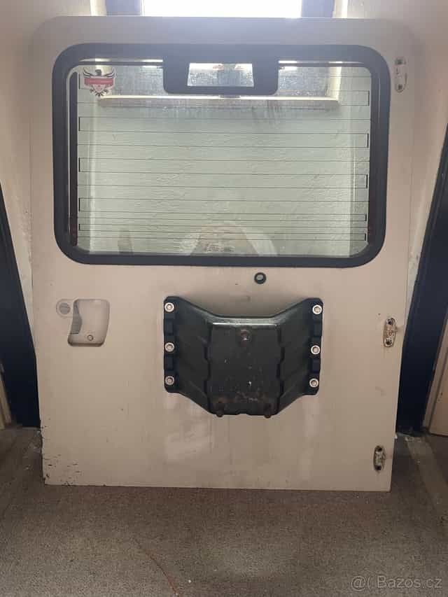 Páté dveře Land Rover Defender