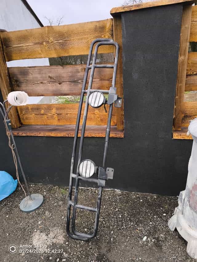 Hummer h2 ,přední kryt