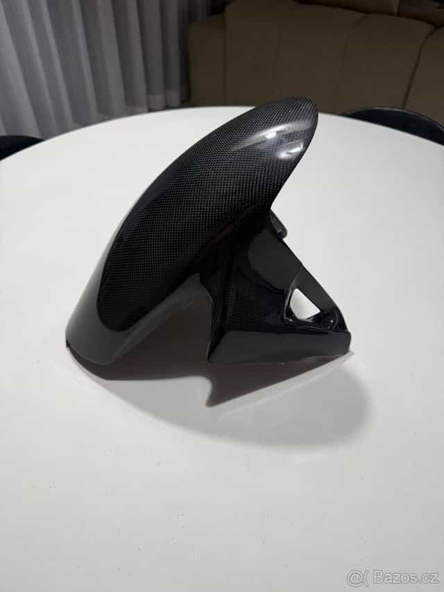NOVÝ Karbónový blatník na Ducati Panigale V4S