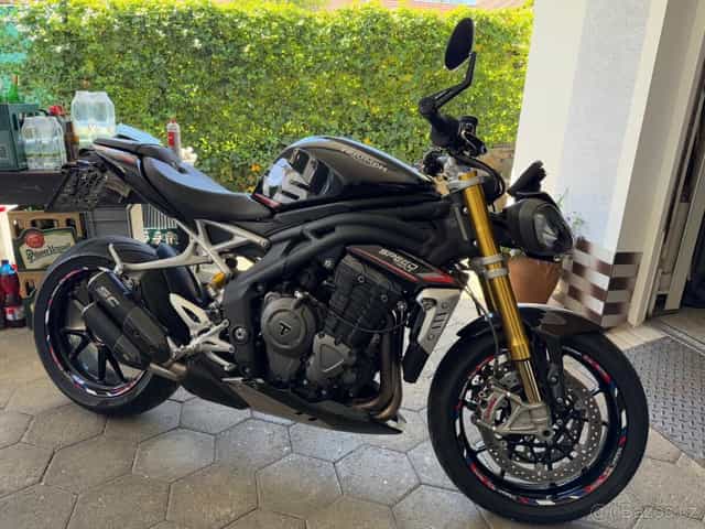 Triumph speed triple 1200 RS
