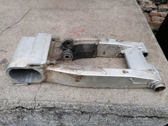 Yamaha Raptor 660 kyvka