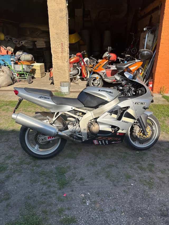 Kawasaki ZXR6 Ninja 600 636