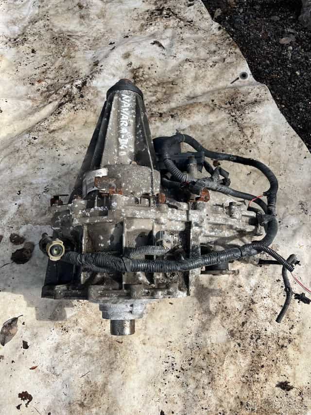 Navara D40, Pathfinder,  2004-2015