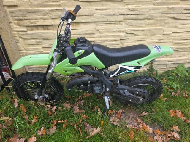 2x250 1x 125 2x minibike a 1x čtyřkolka