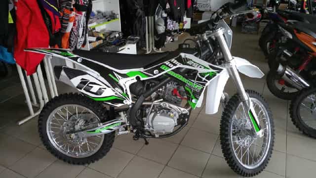 MiniRocket  250RX, kola 21/18