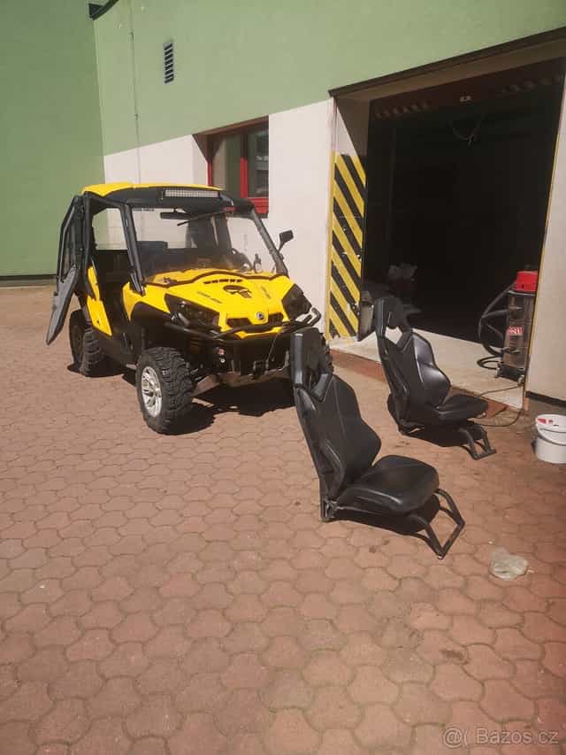 CAN-AM Commander 1010 XT