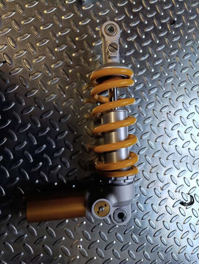 Panigale v4 streetfighter v4 tlumič