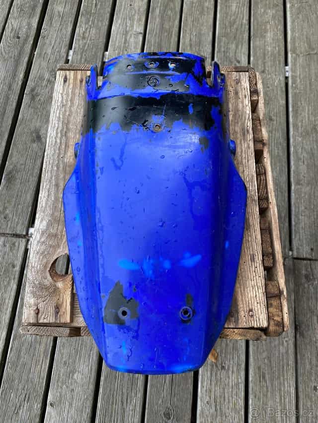YAMAHA DT 125 originál zadní blatník