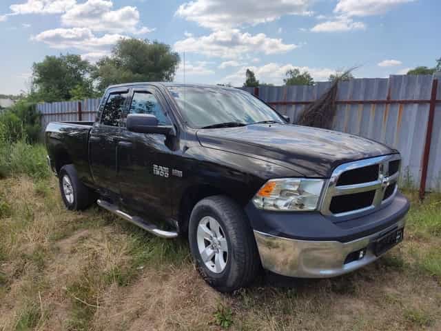 Dodge RAM 1500 V8 5.7 HEMI 4x4   rv 2014 dph
