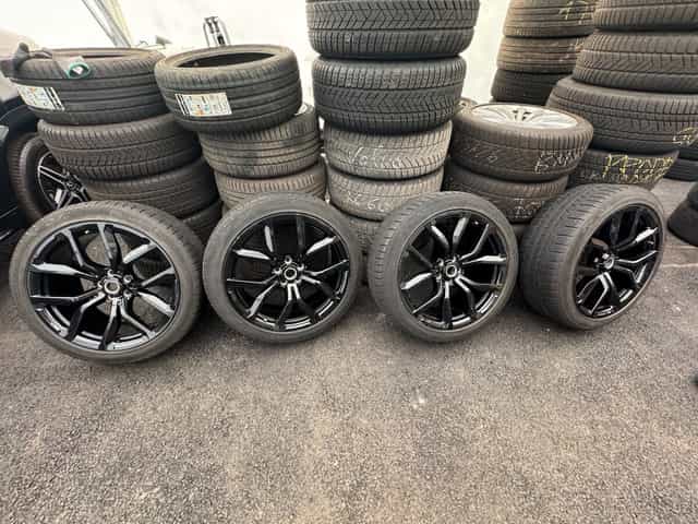 Prodam orig ALU kola R22 Range Rover vč zimnich pneu.