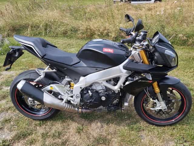 Aprilia Tuono V4