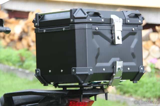 nový motokufr 45 l - na jednu velkou přilbu