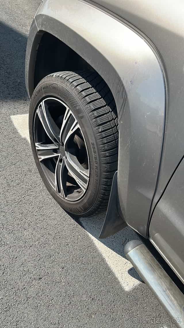 Prodám kola s pneu na Amarok