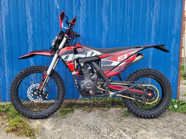 Enduro ASIX XT97 300cc vodník 21/18 červená