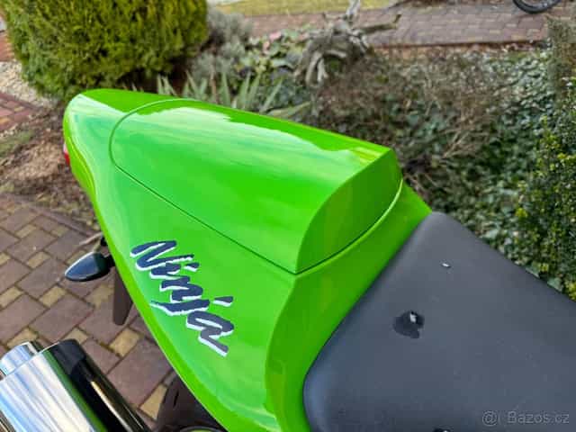 Kryt sedla Suzuki Srad, Kawasaki ZX-9R Ninja