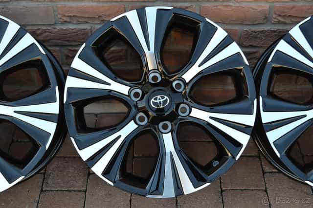 6x139,7 R19 org. Toyota Hilux nebo Land Cruiser