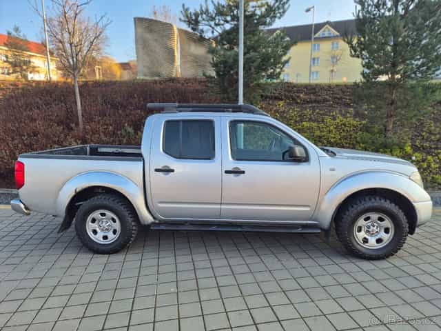 Nissan Navara 2.5dci  Double-cab 4x4 tažné 3T - [4.2. 2026]