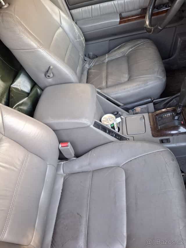 Sedacky Nissan patrol y61 kůže